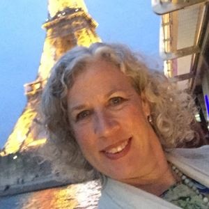 Meet your Posher, Leslie